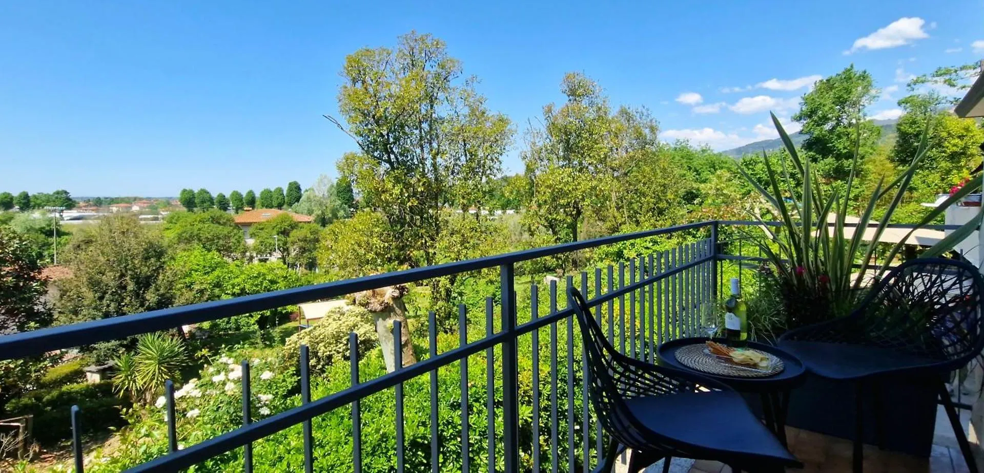 Giardino D'Amore By Belcanto Villas Mommio Hébergement de vacances